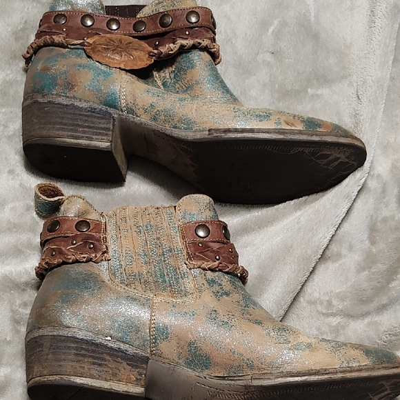 Circle G Women's Harness and Studded Booties - Round Toe Size 9 - Picture 7 of 13